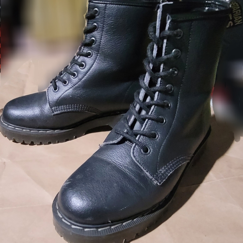 Airseal Boulder Boot (Black)